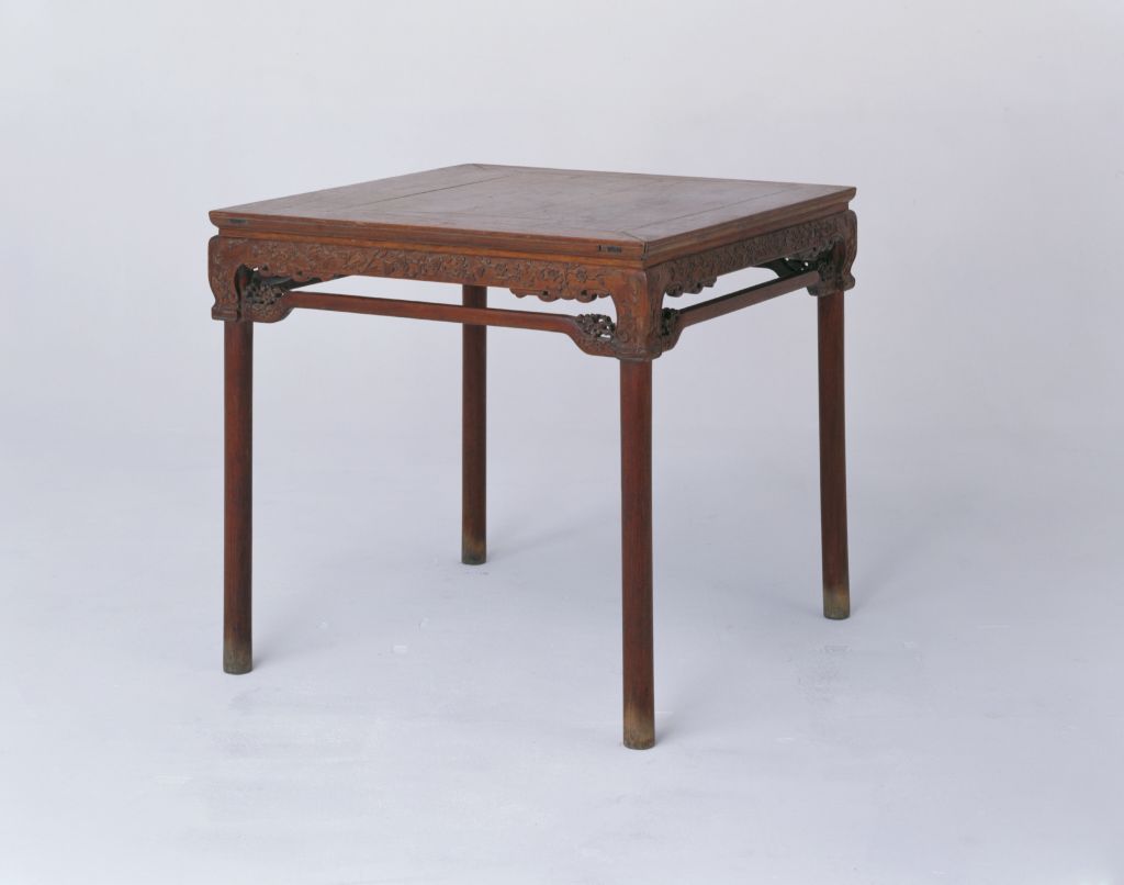 图片[1]-Yellow pear wood carving plum pattern square table-China Archive